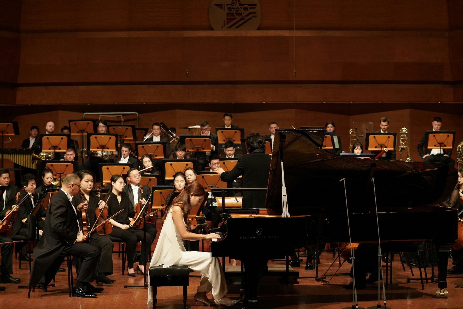 Jimin Han with orchestra